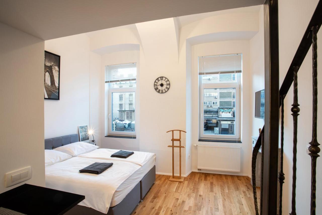Rhino Apartments Любляна Екстериор снимка